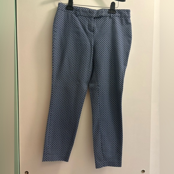 Women’s Dress pants, size 2 and 4 - Picture 8 of 10